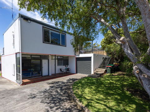 Rosella Perch - Taree Accommodation 3