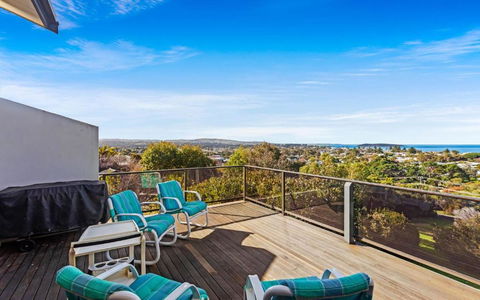 Rosetta House - 6 Clive Ave, Encounter Bay - Taree Accommodation 3
