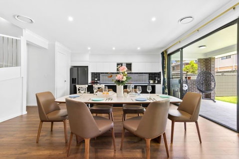 Rouse Hill Fancy 5bedrooms House - Taree Accommodation 0