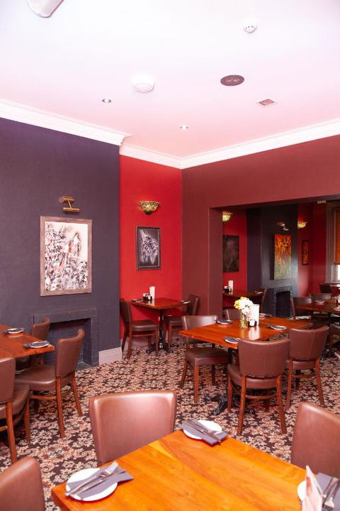Royal Hotel Singleton - Taree Accommodation 3