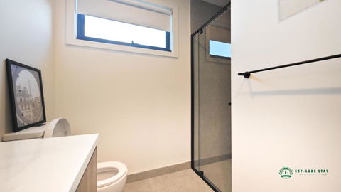 Royalty Living Unit 3 - Taree Accommodation 2