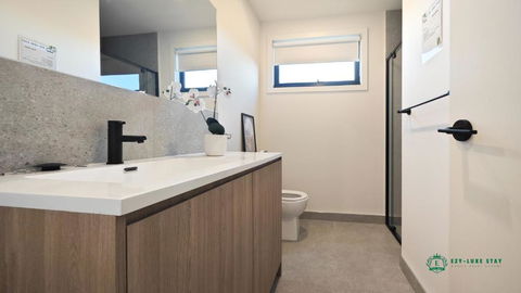 Royalty Living Unit 3 - Taree Accommodation 3