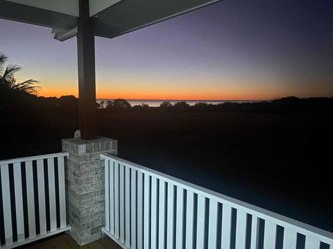 Rules Beach House QLD 4674- Opt 2 - 3BDR Unit, 2BR - Taree Accommodation 3