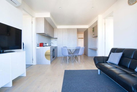 Rundle Retreat - 2BR Apartment With Stunning Views - Taree Accommodation 3