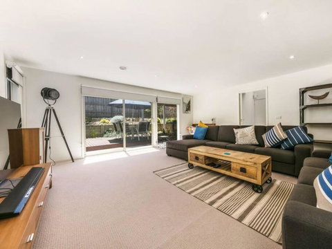 RYE/BLAIRGOWRIE FAMILY ENTERTAINER.. - Taree Accommodation 3