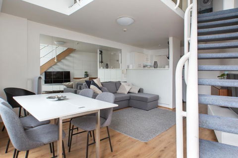 S203S - The Loft By Darling Harbour - Taree Accommodation 1