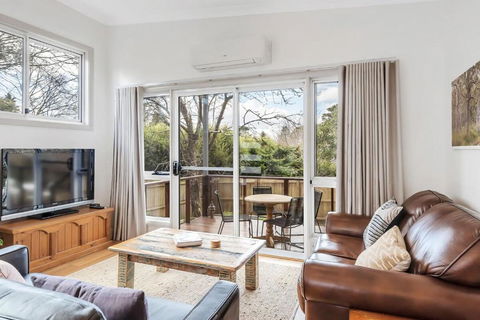 Sahaja Cottage Wentworth Falls - Taree Accommodation 3