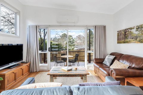 Sahaja Cottage Wentworth Falls - Taree Accommodation 2