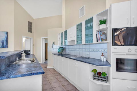 Sail Away - Aldinga Beach - C21 SouthCoast Holidays - Taree Accommodation 2