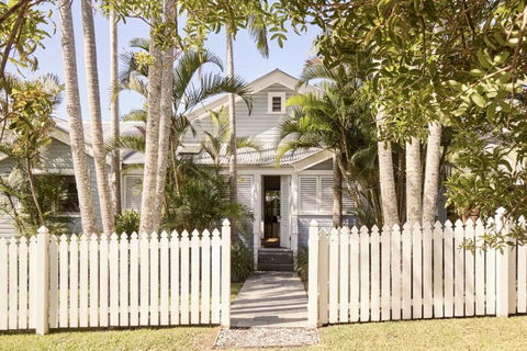 Sanctuary Spaces - Kia Ora Byron - Taree Accommodation 1