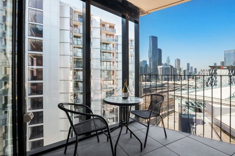 Rooftop Pool Stunning Apt At Marvel Stadium With Free Parking - Taree Accommodation 3