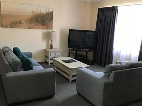 Sandcastles Holiday Apartments - Taree Accommodation 3