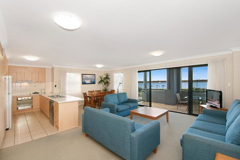 Sandcastles On The Broadwater - Taree Accommodation 1