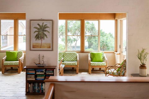 Sandilands One - Oceanstays - Taree Accommodation 3