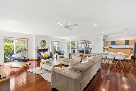 Sandlewood Breeze - Pet Friendly - Community Pool - Taree Accommodation 2