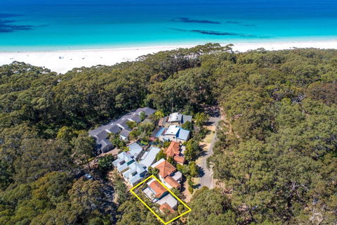 Sandpiper, Hyams Beach - Taree Accommodation 1