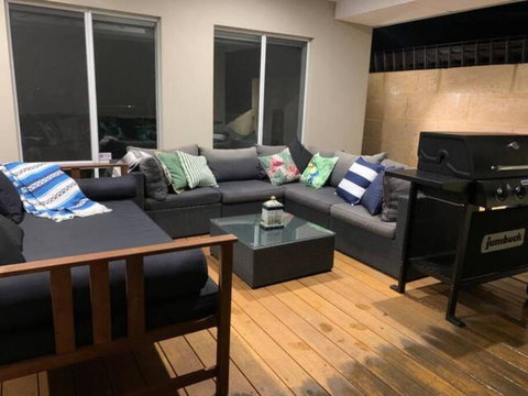 Sandpiper Island Tranquil Waterfront Views & Jetty - Taree Accommodation 3