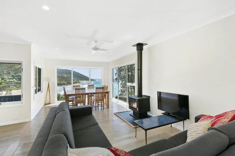 Sands End - Taree Accommodation 3