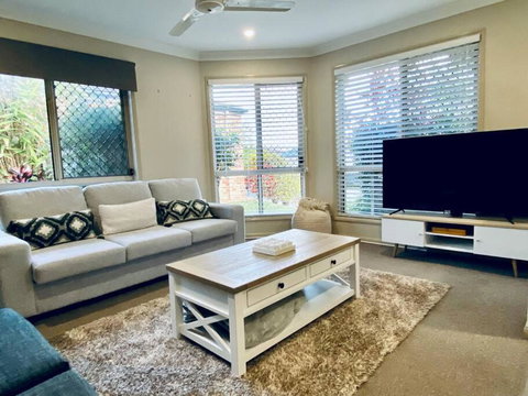 Sandstone Point Holiday Home - Taree Accommodation 0