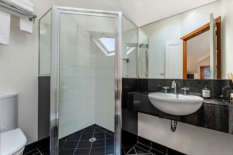 Sandstone Suites - In The Heart Of Port Fairy - Taree Accommodation 3