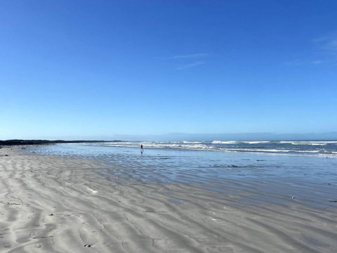 Sandy Bottoms Beach Escape - Taree Accommodation 1