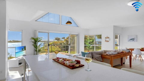 Sandy Cove - Taree Accommodation 0