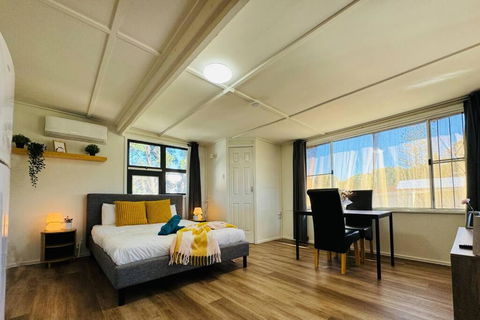 Shops Across St! Cute Studio In Salisbury - Taree Accommodation 3
