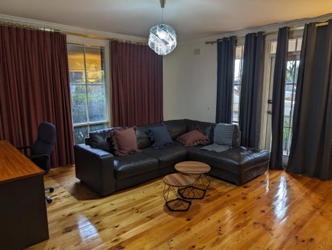 Spacious, Modern & Stylish Vacation Home - Taree Accommodation 1