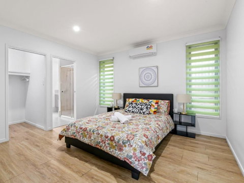 Spacious Newly Furnished 4BD Family Retreat - Taree Accommodation 2