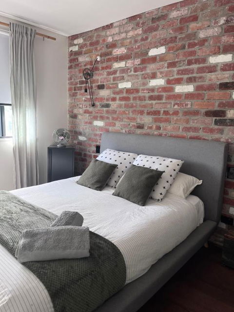T H E L O F T - Stunning Private Apartment - Taree Accommodation 3