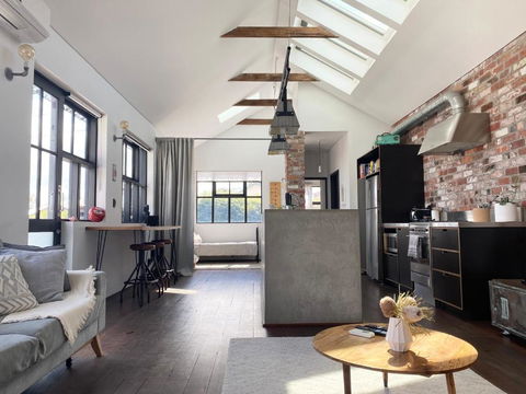 T H E L O F T - Stunning Private Apartment - Taree Accommodation 2