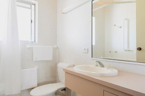 Tarcutta Retreat - Taree Accommodation 2