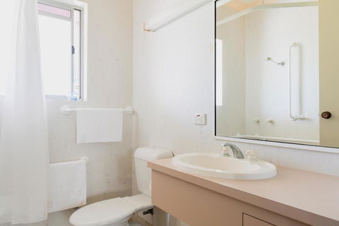 Tarcutta Retreat - Taree Accommodation 1