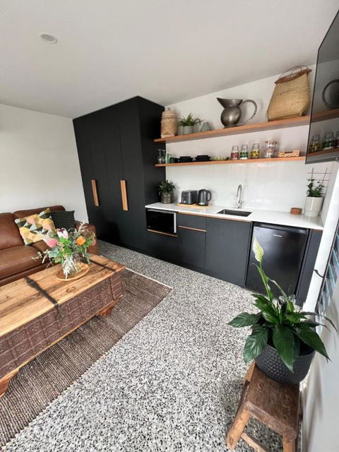THE BANKSIA SUITE - Taree Accommodation 2