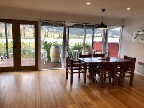 The Harvest, Ese Vineyard Cottage - Taree Accommodation 3
