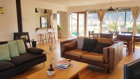 The Harvest, Ese Vineyard Cottage - Taree Accommodation 1