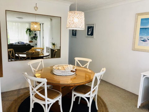Beachy, Bright, And The Best Location On The GC! - Taree Accommodation 1