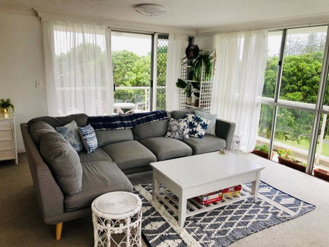 Beachy, Bright, And The Best Location On The GC! - Taree Accommodation 2