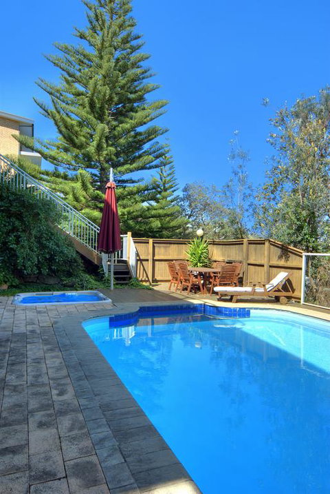 BEDARRA, MOLLYMOOK BEACH - Taree Accommodation 3