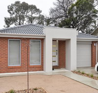 Beischer Apt A - Taree Accommodation