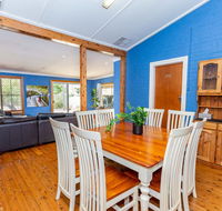 Best Central House - SLEEPS 11  - Taree Accommodation
