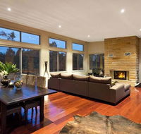 Blue Cliff Retreat - Taree Accommodation