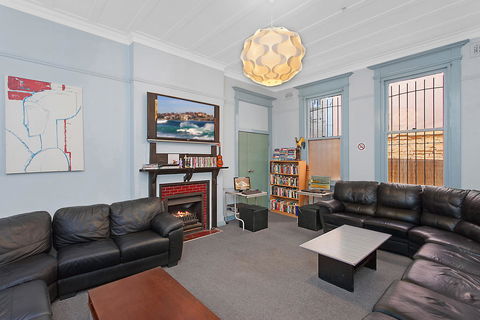 Blue Parrot Youth Hostel - Taree Accommodation 3