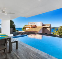 Blue Water Splendour - Infinity pool and amazing views - Taree Accommodation