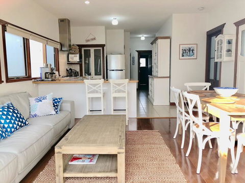 Bluey's - Taree Accommodation 0