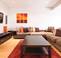 Bold modern 1 bed 10 mins from the city - Taree Accommodation