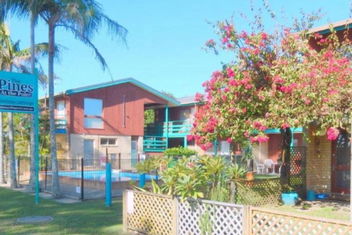The Pines Units Manning Point with Taree Accommodation