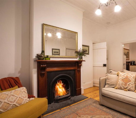 The Retreat In Basket Range - Taree Accommodation 1