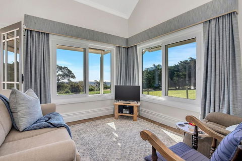 Time Out Train Station - Taree Accommodation 2