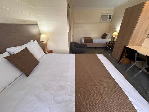 Warren Motor Inn - Taree Accommodation 3